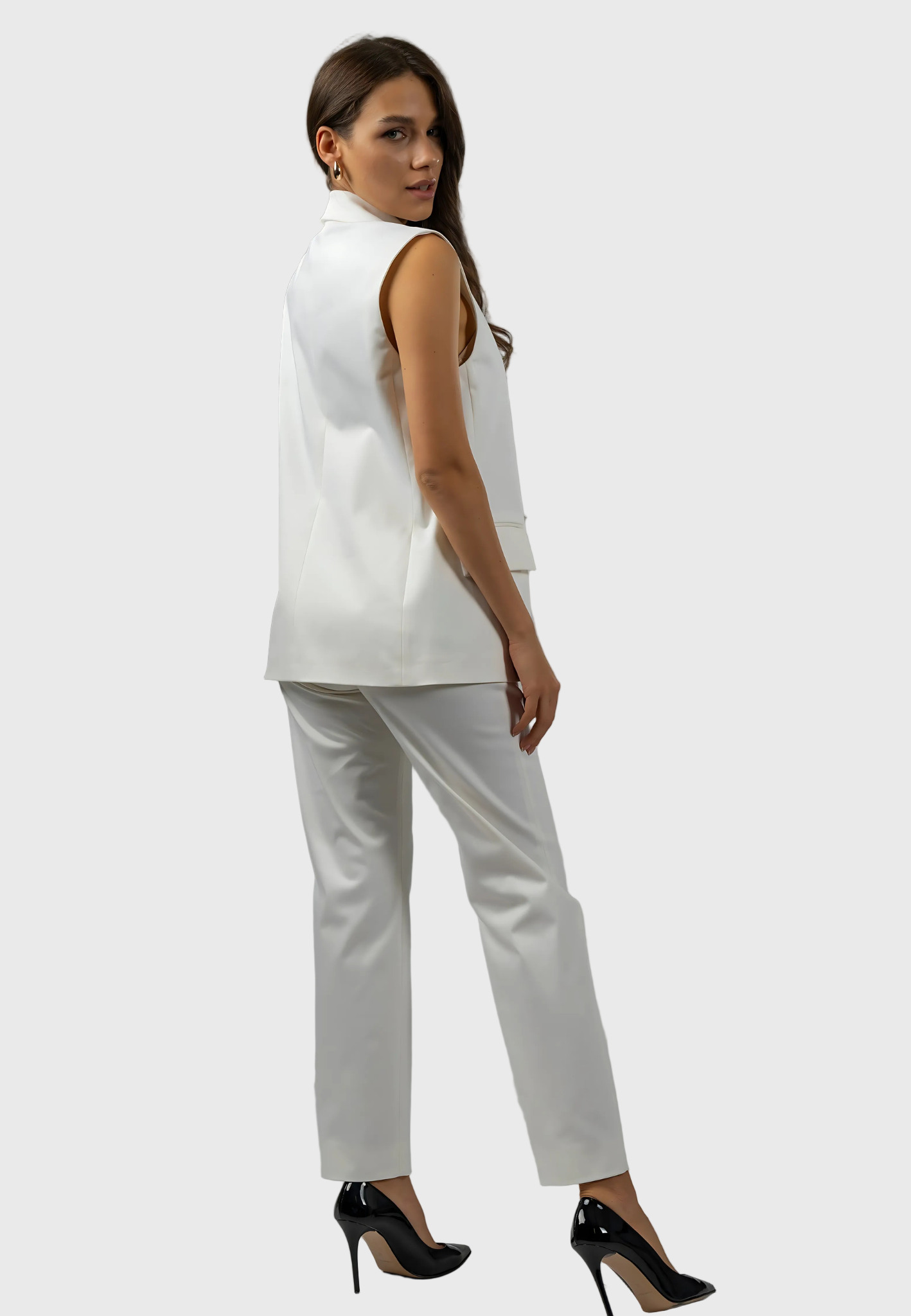 Italian designer clothing, Luxury fashion suits, Organic cotton clothing, Sleeveless blazer outfit, Made in Italy fashion,Double-breasted blazer women, Formal attire for women, white blazer, Tailored woman Italian suit