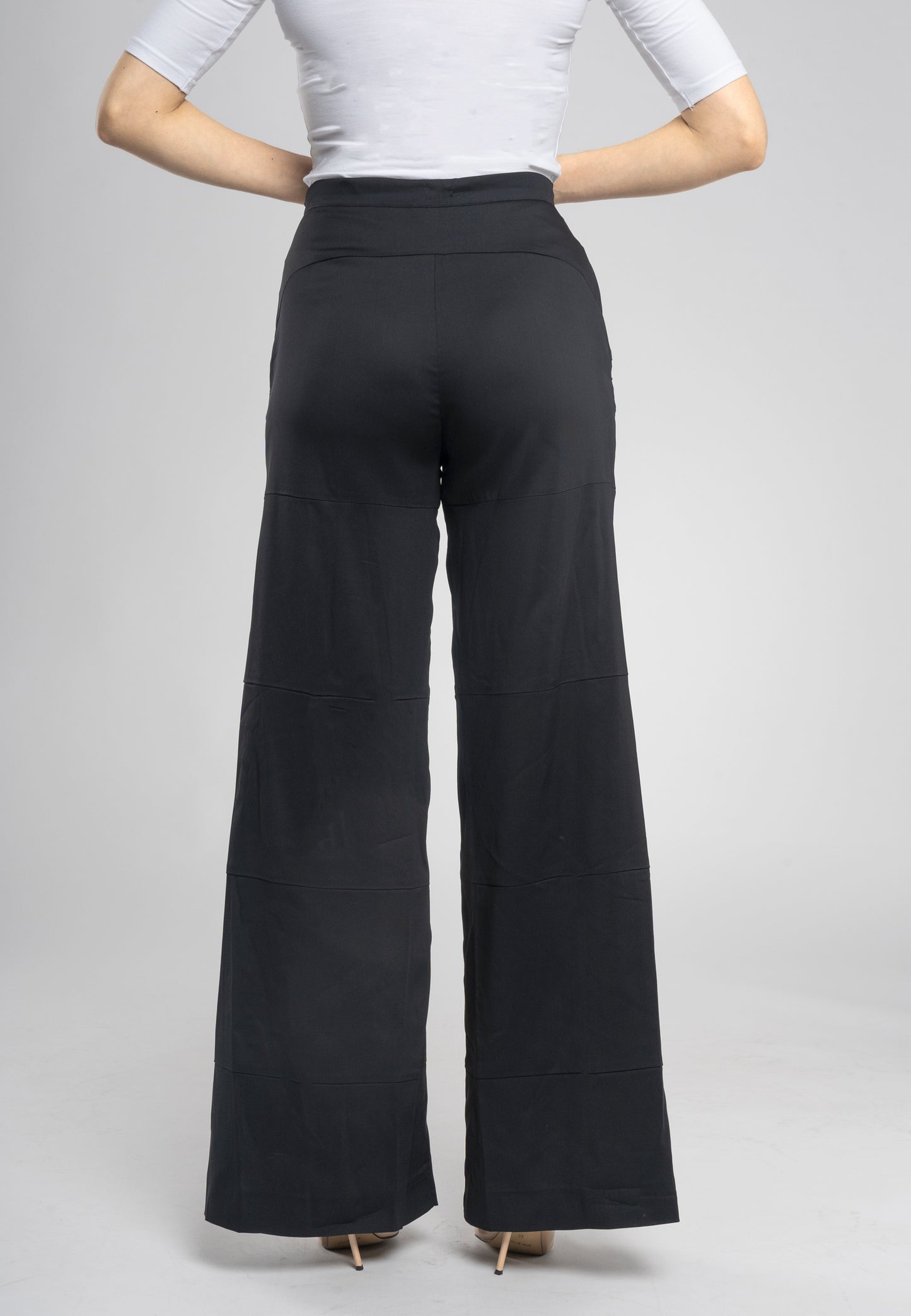 Calla Wide Leg Trousers - Elegant Bias Cut, Side Pockets, Detailed Stitching, Zip and Button Closure