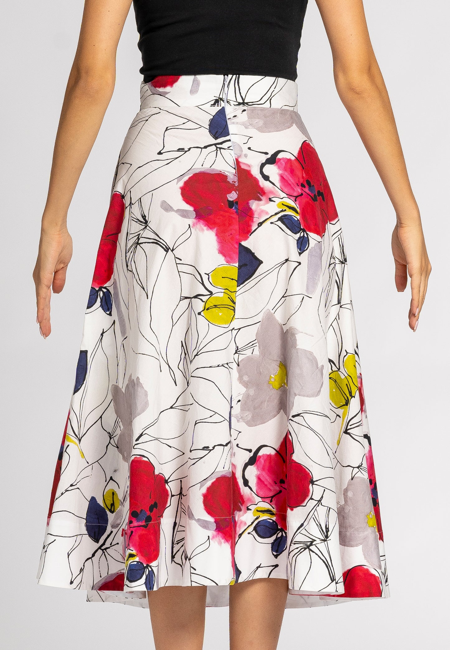 floral print maxi skirt, white background skirt, printed cotton skirt, full skirt with pockets, feminine and elegant skirt, comfortable and breathable skirt