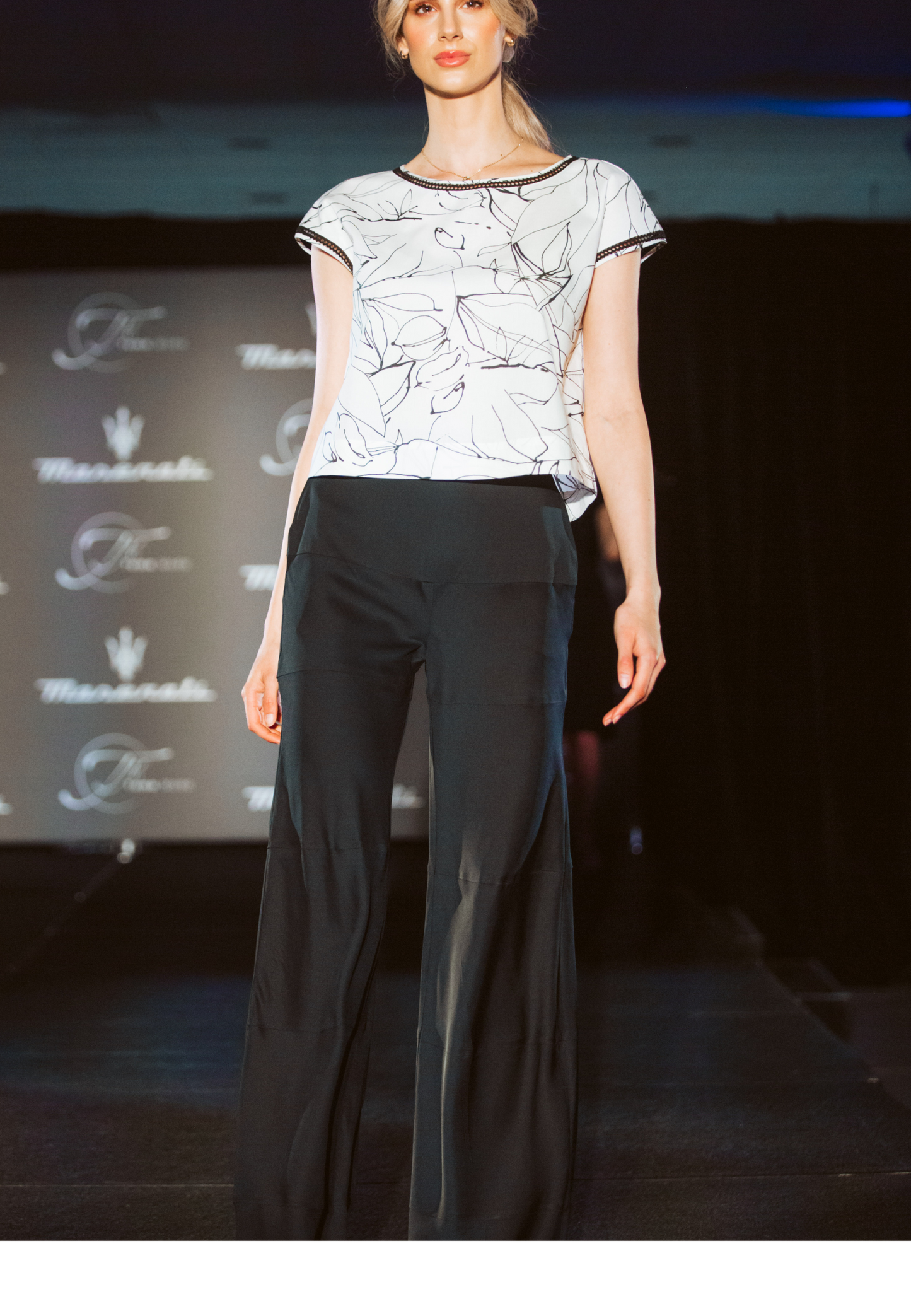 Calla Wide Leg Trousers - Elegant Bias Cut, Side Pockets, Detailed Stitching, Zip and Button Closure
