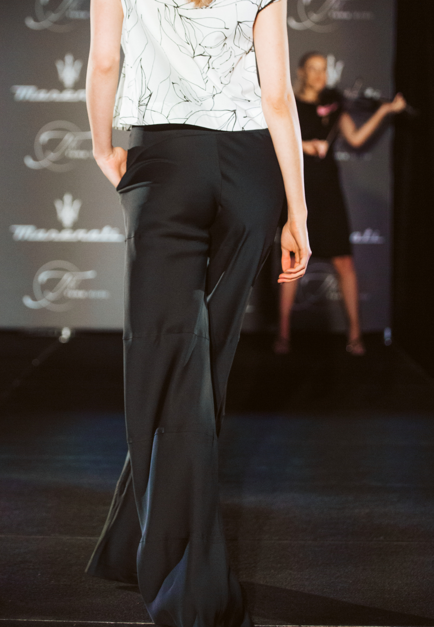 Calla Wide Leg Trousers - Elegant Bias Cut, Side Pockets, Detailed Stitching, Zip and Button Closure