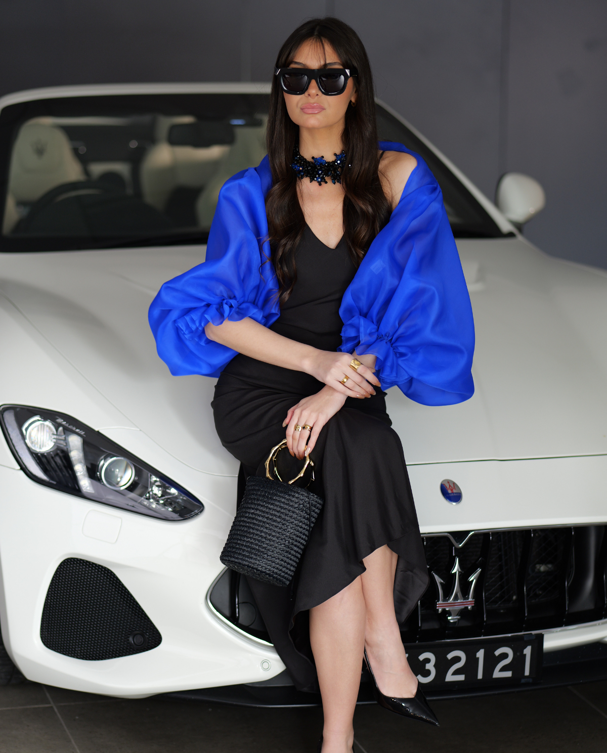 Bucket Bag – Black Raffia