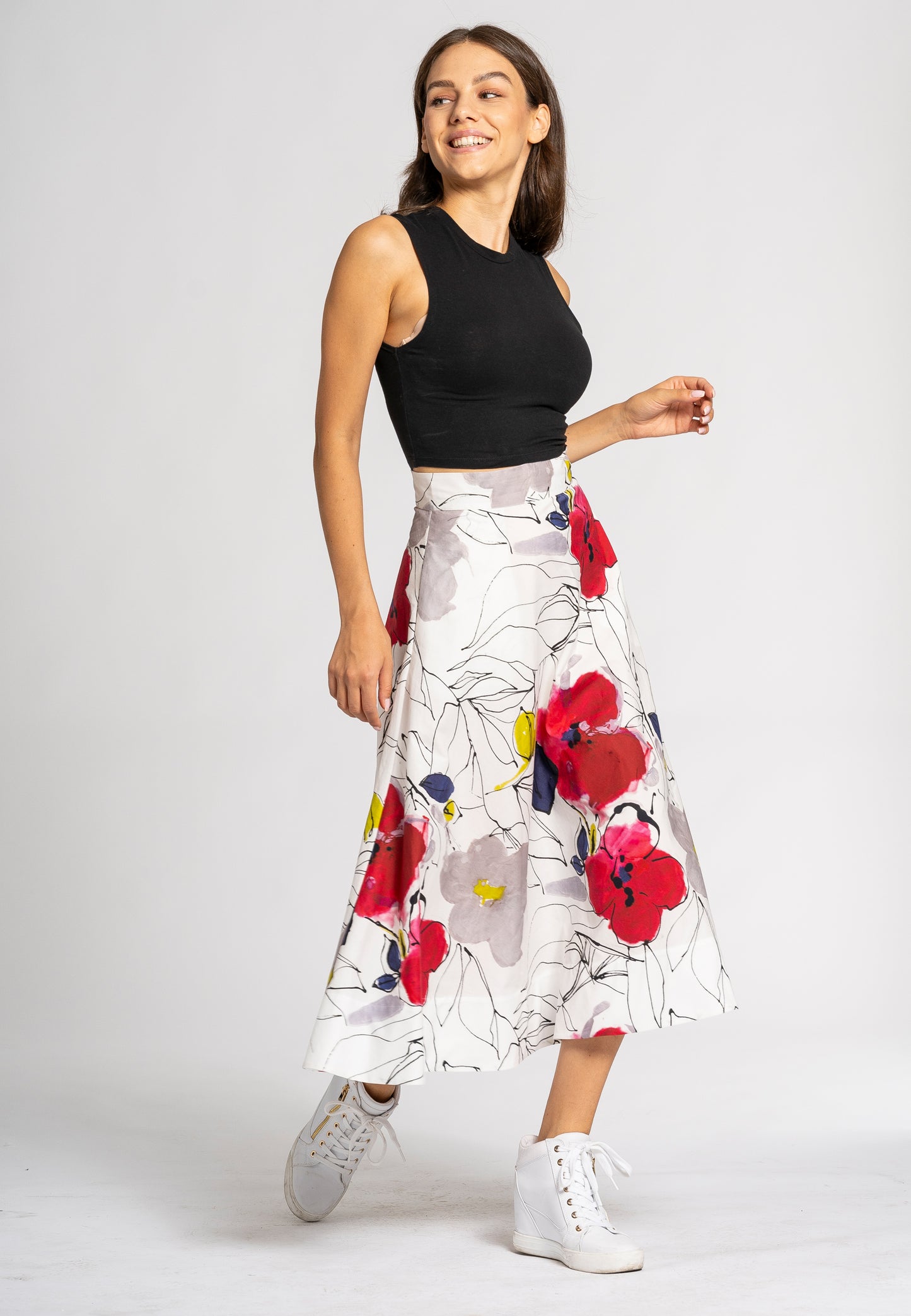 floral print maxi skirt, white background skirt, printed cotton skirt, full skirt with pockets, feminine and elegant skirt, comfortable and breathable skirt