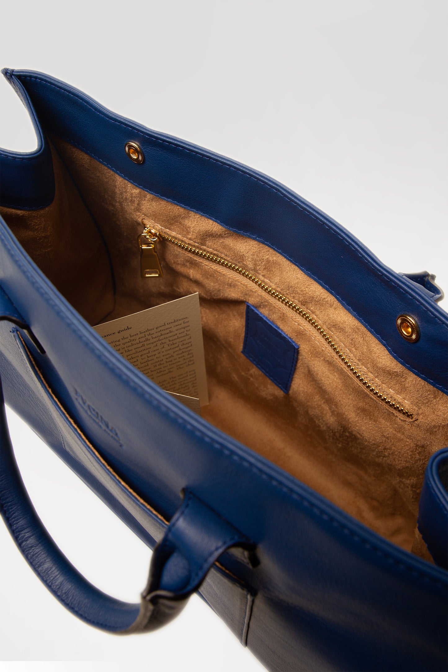  handmade leather handbags, italian leather handbags, premium leather handbags, stylish leather handbags, leather handbags