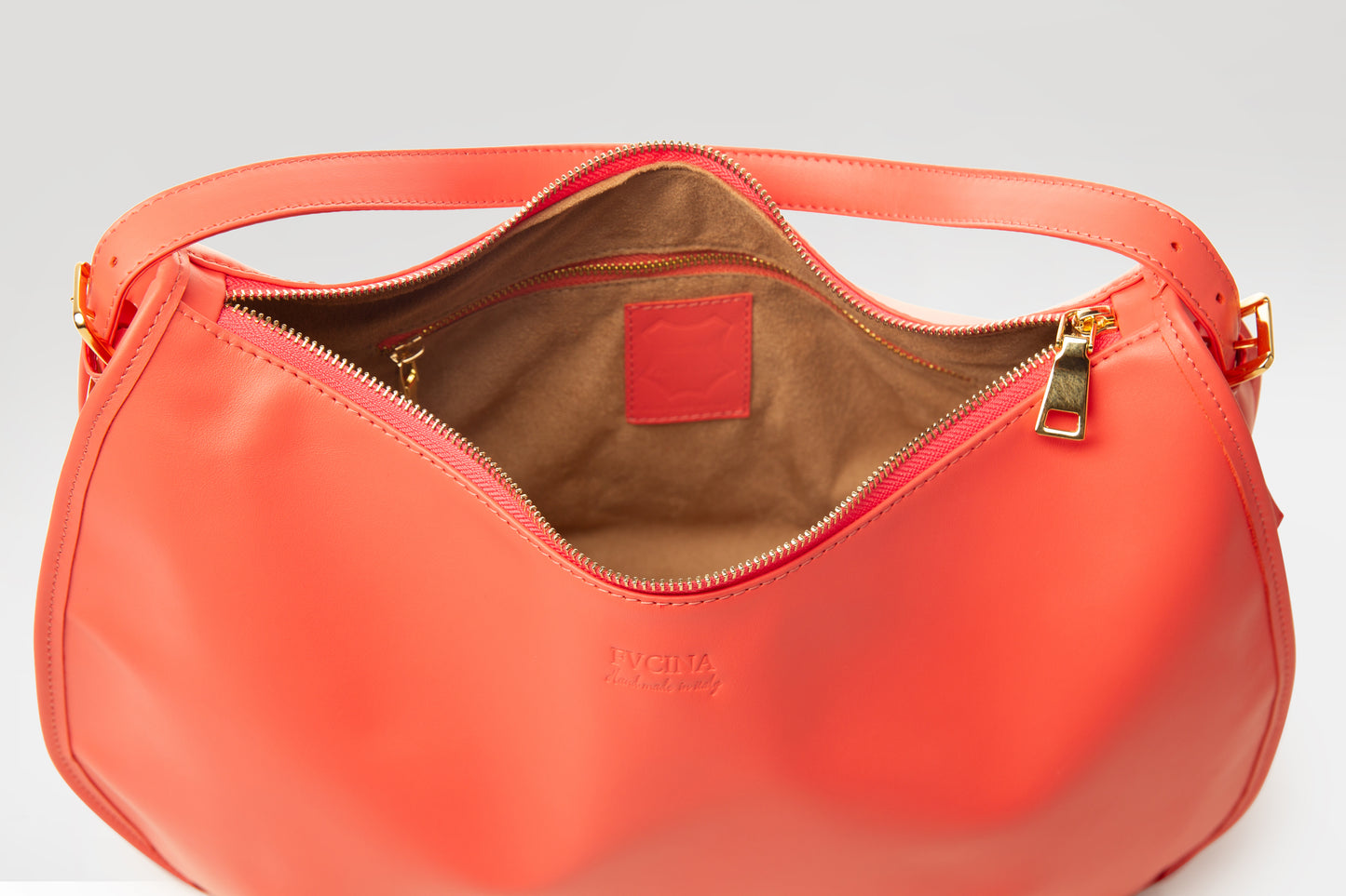  handmade leather handbags, italian leather handbags, premium leather handbags, stylish leather handbags, adjustable leather handbags